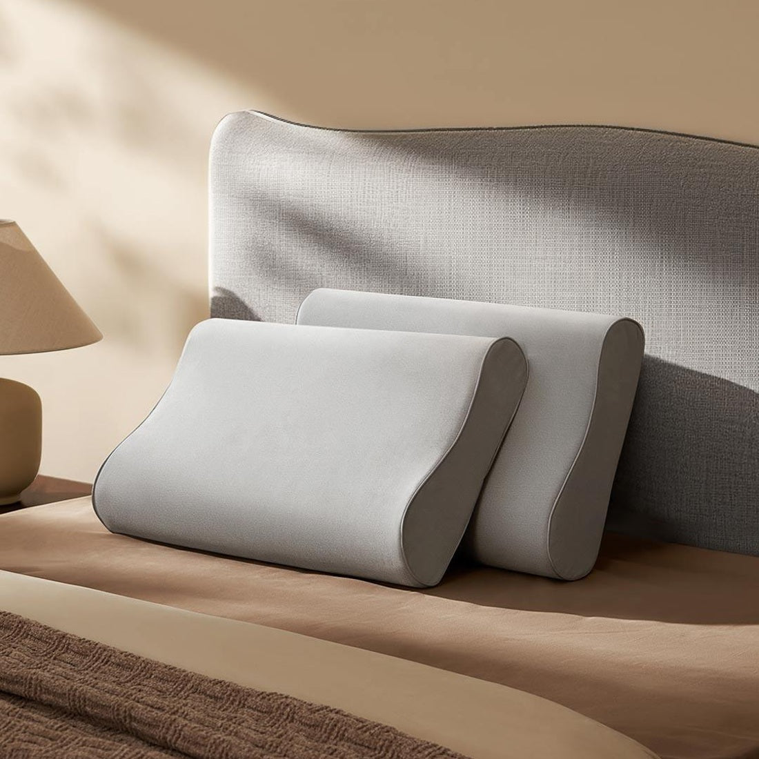 Mijia contoured pillow on a bed