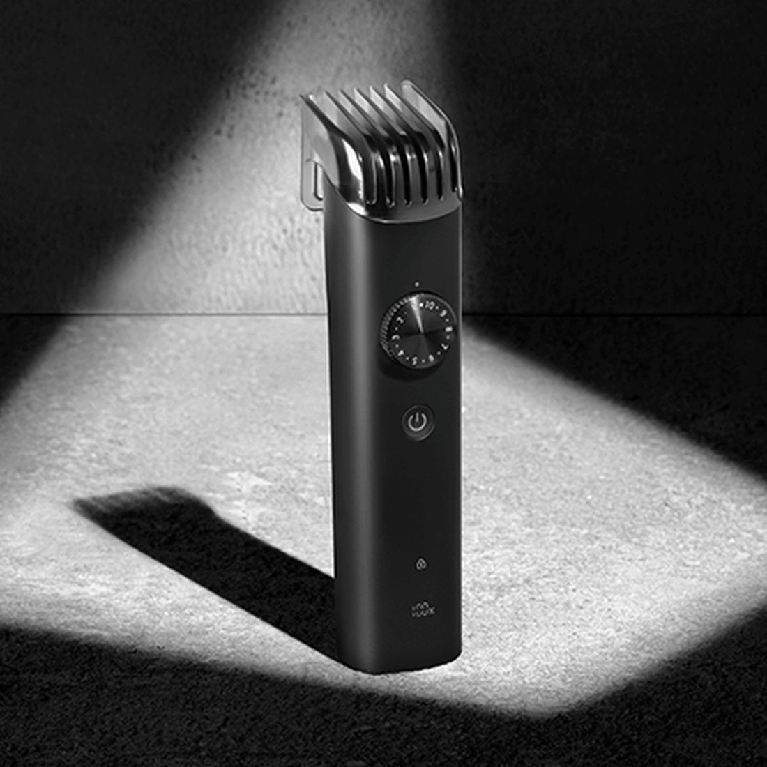 Xiaomi Grooming Kit Pro matte black trimmer with beard comb