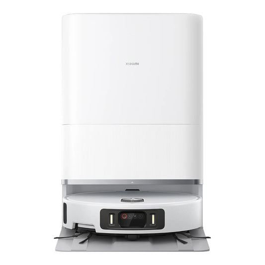 Xiaomi Robot Vacuum 6 Pro EU white with omni station on a white background