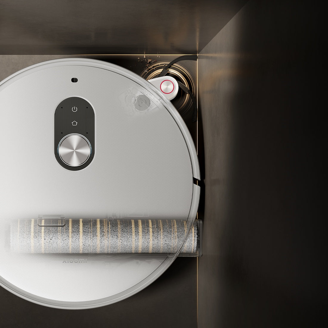 Xiaomi Robot Vacuum 6 Pro extendable roller mop cleaning along a wall
